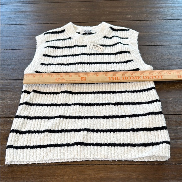 Madewell Bouclé-Knit Sweater Tank Size XS - Picture 9 of 12